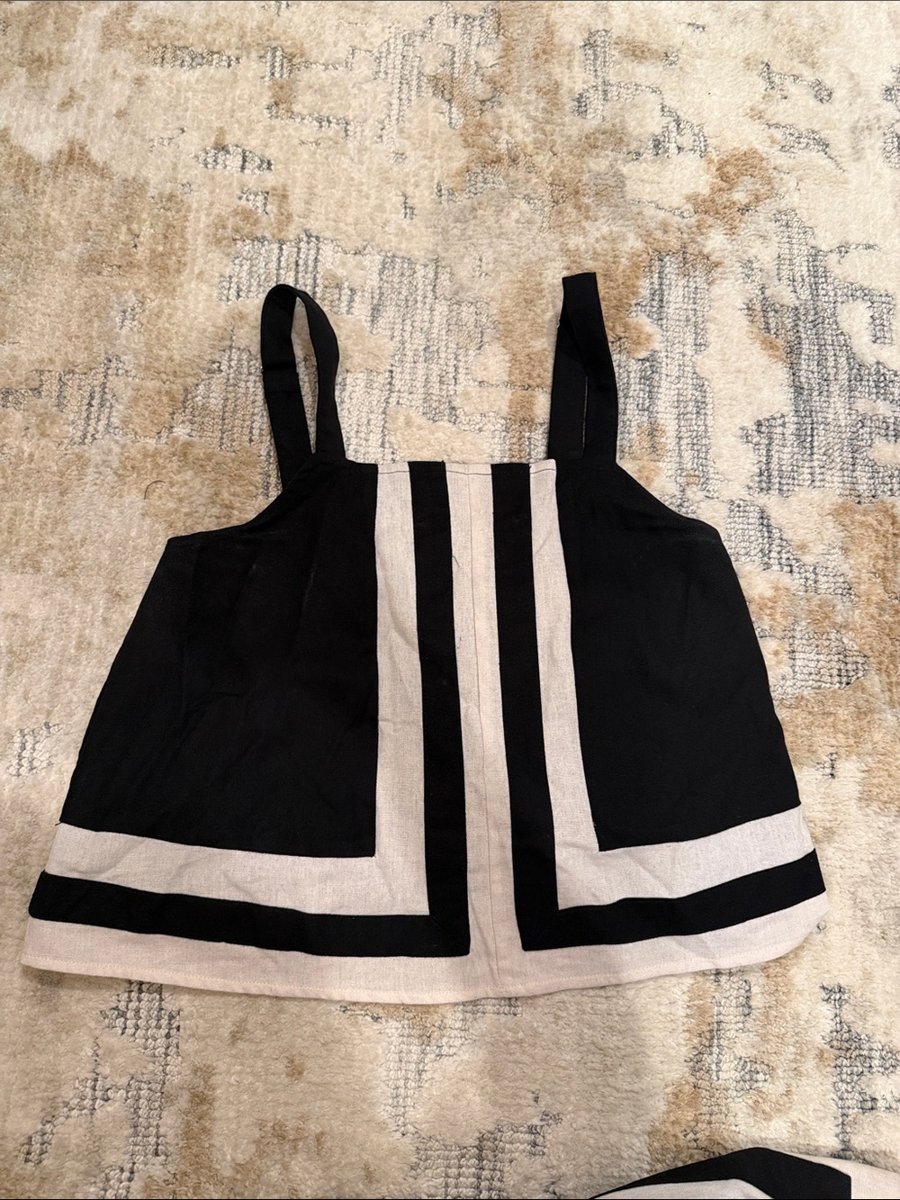 entro Black Wide-Leg Pants and Matching Crop Top with Cream Trim - Picture 5 of 6